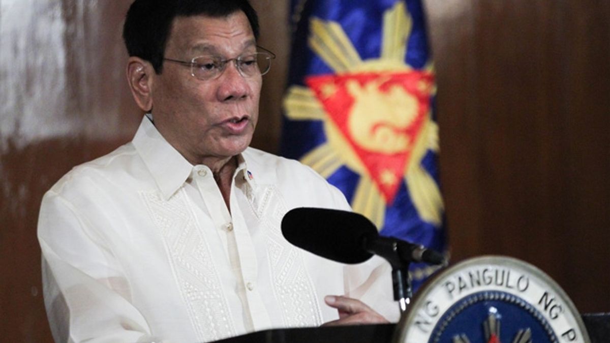 Скандальний президент Філіппін вигадав власний спосіб пороботи корупцію - фото 1