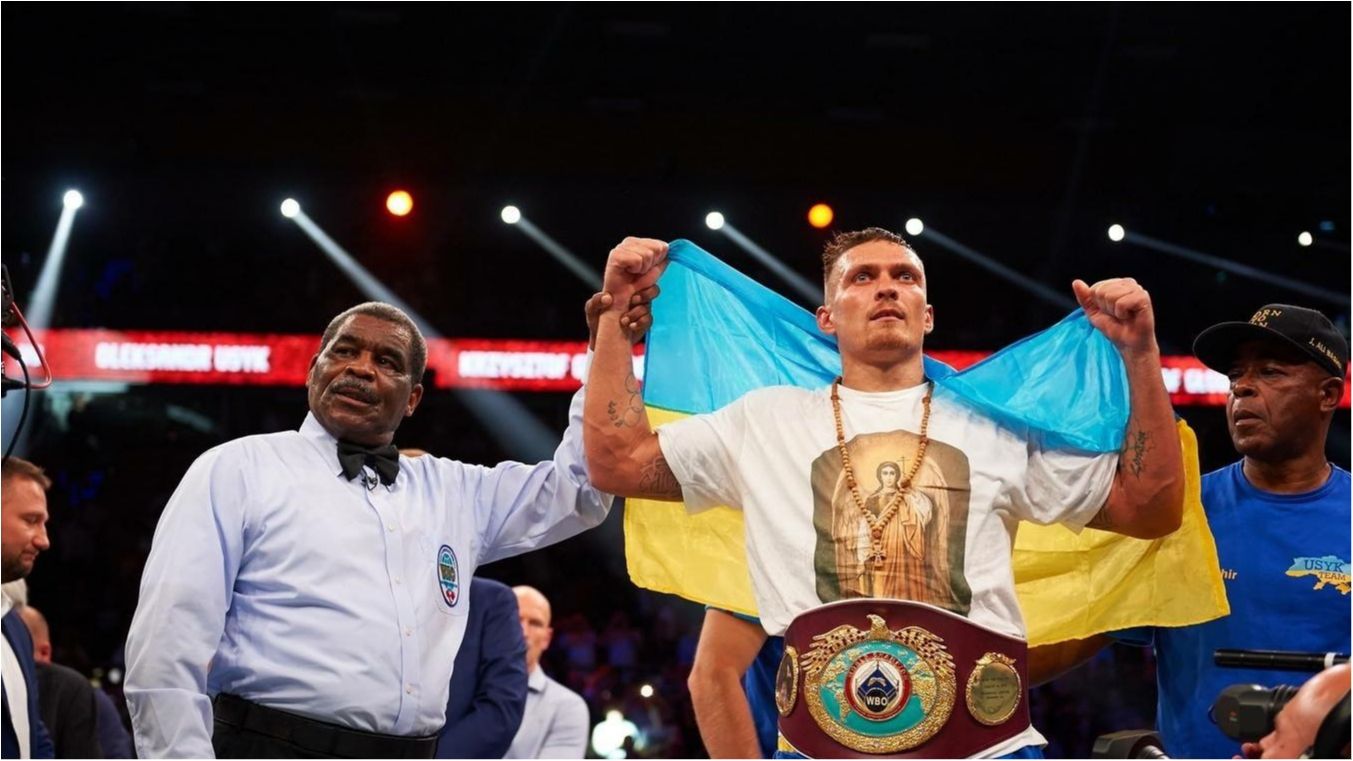 Усик подякував усім за підтримку: відеозвернення