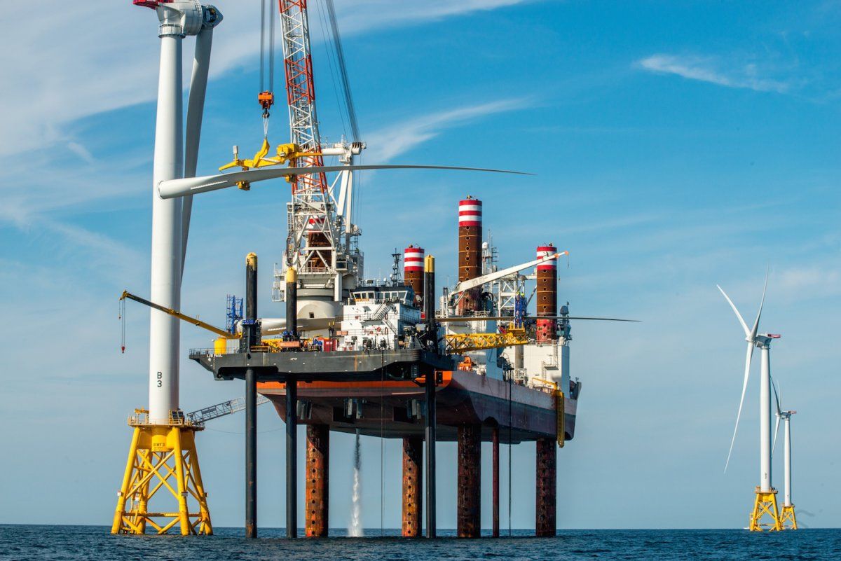 У США запустили першу вітроелектростанцію на воді