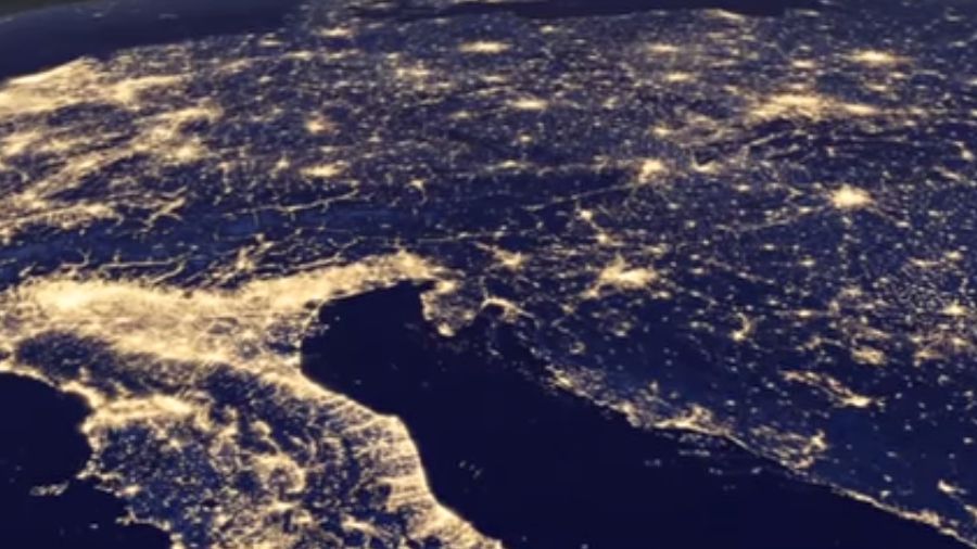 Як світиться Земля на Новий рік: відео з космосу