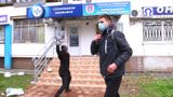 Омлет для депутата: приймальню в Одесі закидали яйцями