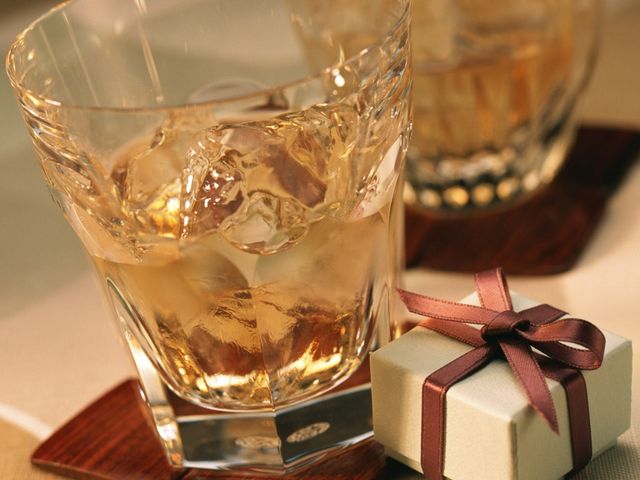 Від якого алкоголю краще відмовитися на свята 
 - фото 124927