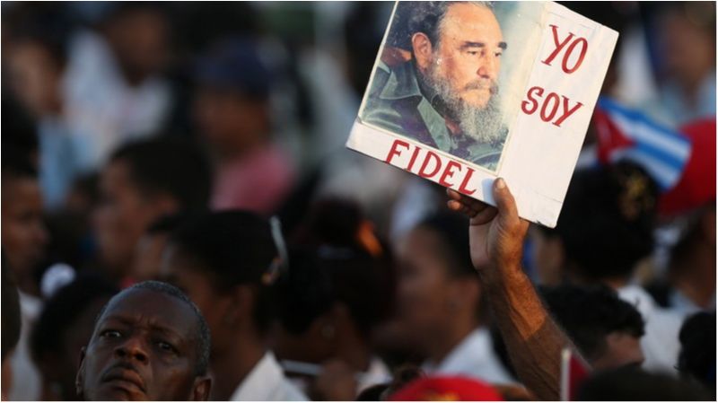 На Кубі поховали прах Фіделя Кастро: фоторепортаж