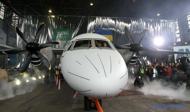 З’явилися ефектні фото нового українського літака Ан-132D - фото 128407