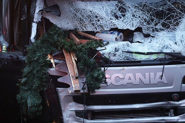 Німецький ярмарок після теракту: моторошне відео- фото 128245