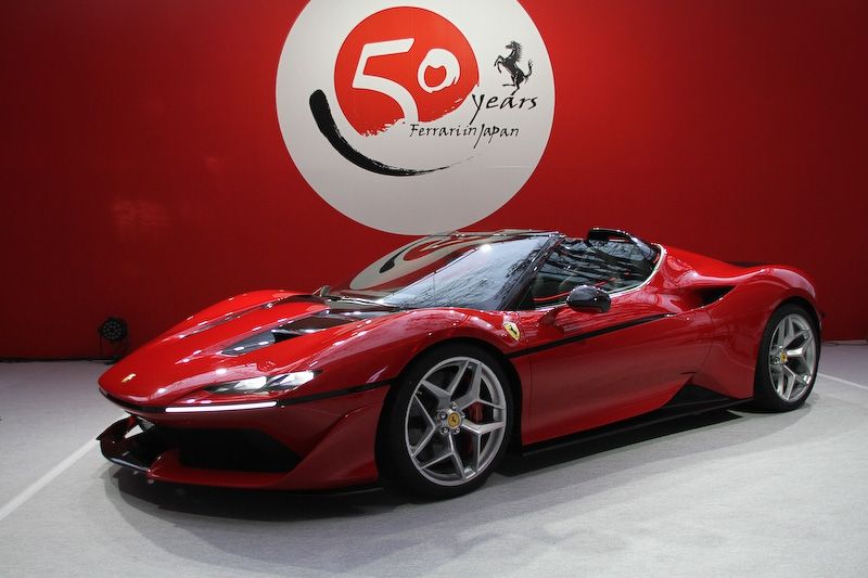 Ferrari випустила ексклюзивний суперкар