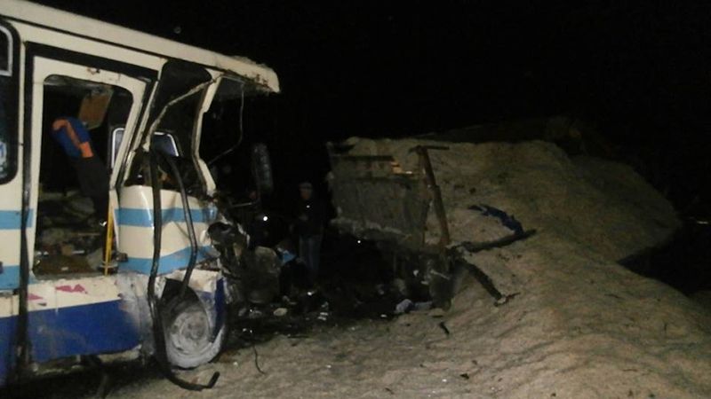 Рейсовий автобус потрапив у смертельну ДТП під Львовом: з’явилися фото