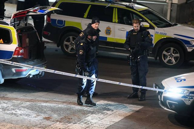 Опубліковані перші фото смертельної стрілянини в Стокгольмі - фото 123602