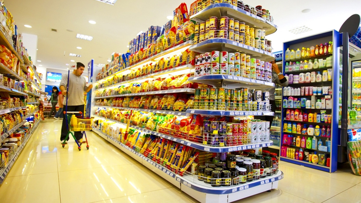 Блогер показав, яка вартість продуктів у супермаркетах Донецька - фото 1