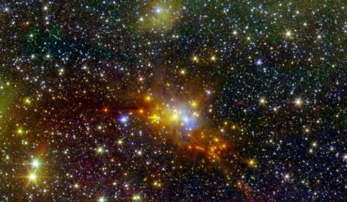 Виявлено галактику –  чемпіона по темпу народження нових зірок