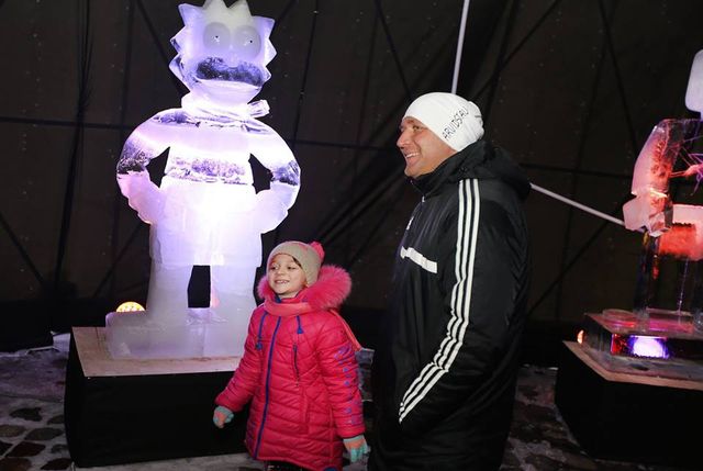 Зимова казка у Львові: у місті відкрили будинок крижаних скульптур - фото 127590