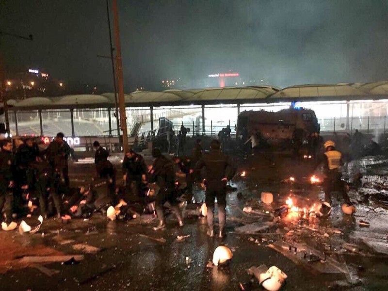 У Туреччині кількість загиблих у результаті теракту зросла - фото 1