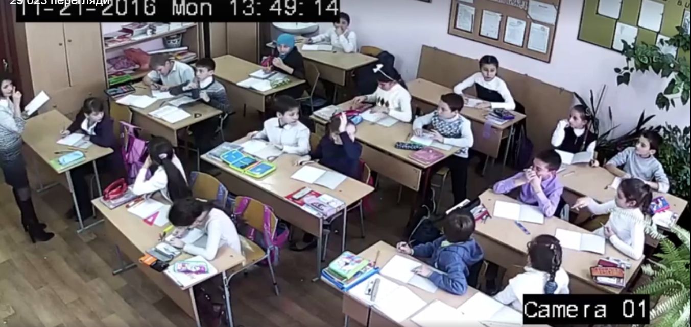 Мережу зворушила реакція дитини у Криму на виконання українського гімну