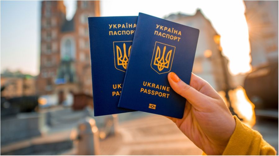 У Порошенка сказали, хто гальмує безвіз для українців - фото 1