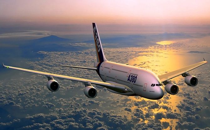 У Пакистані розбився літак з 47 пасажирами на борту: оновлено