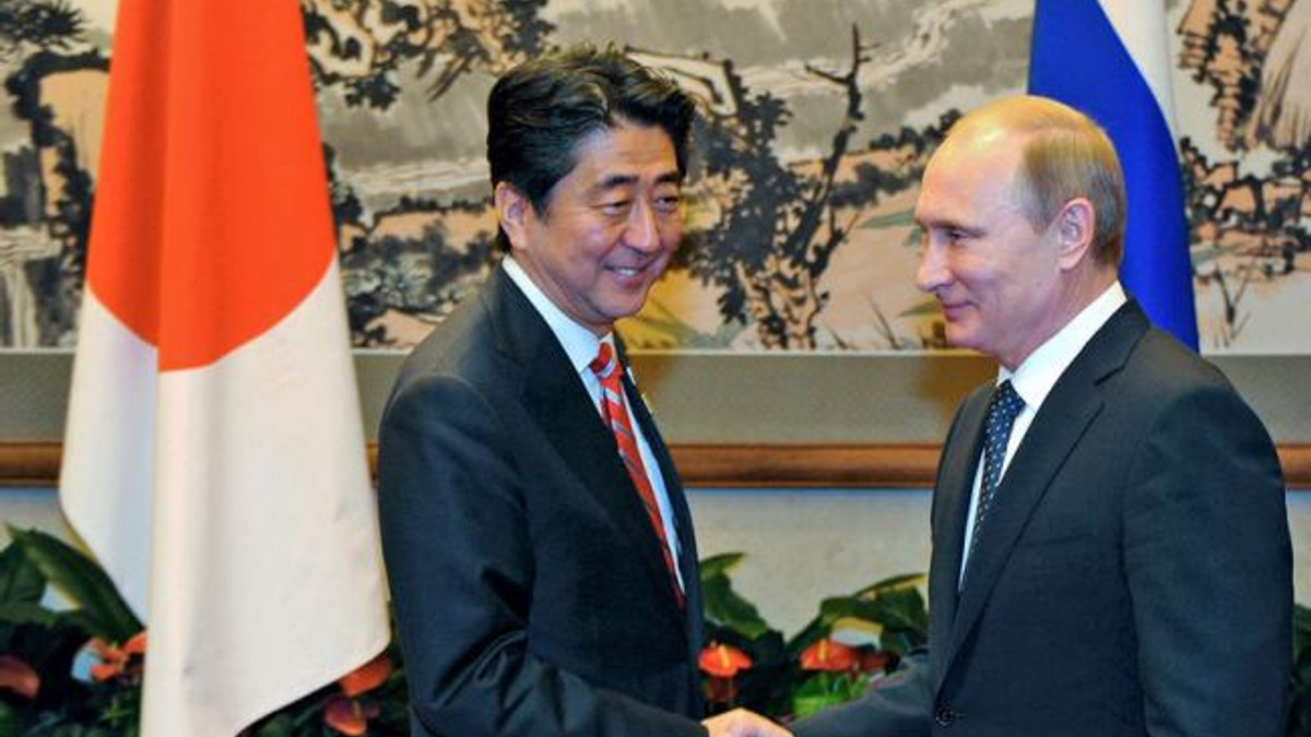 У Японії готові вирішити суперечку з Росією навколо Курил - фото 1