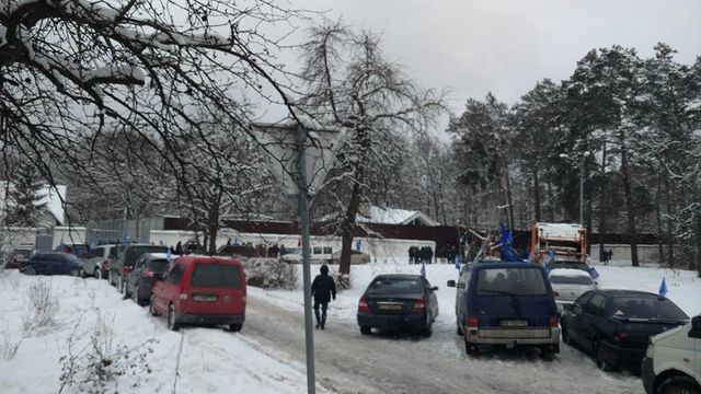 Автомайдан пікетує дім Авакова: з'явилися фото
 - фото 123802