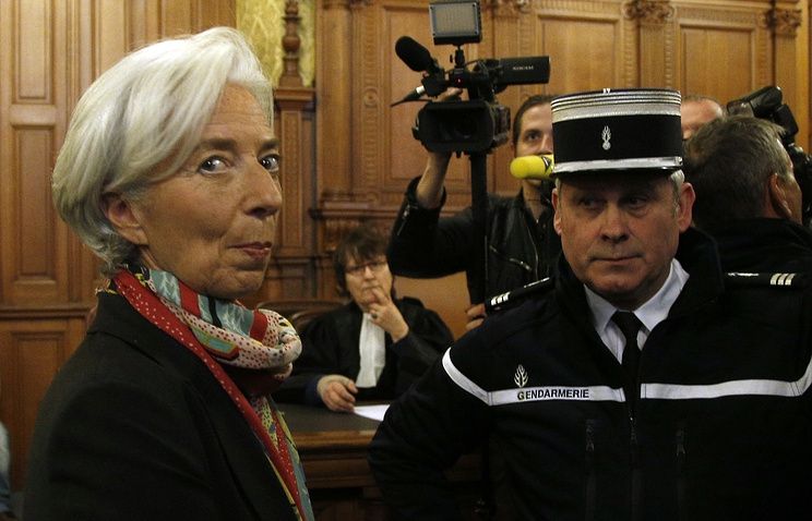 Суд визнав главу МВФ Крістін Лагард винною у недбалості