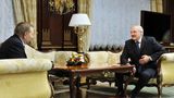 Кучма отримав несподіваний подарунок від Лукашенка