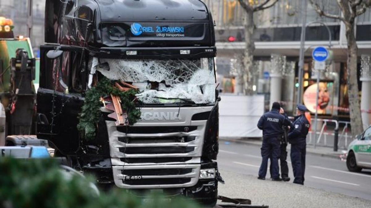 Серед загиблих внаслідок теракту в Берліні може бути українець - фото 1