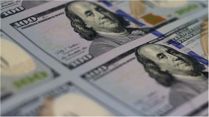 Курс долара до світових валют досягнув 14-річного максимуму