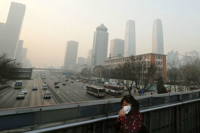 Пекін затягнув найнебезпечніший смог року: з'явилися фото