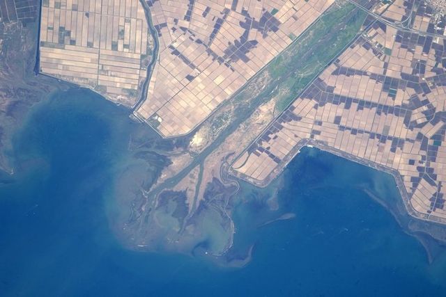 Астронавт показав найкращі фото року з космосу- фото 125255