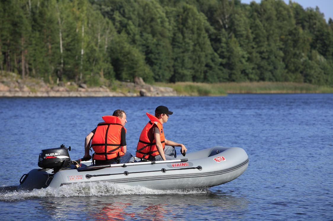 Біля берегів Британії безвісти зник човен з людьми