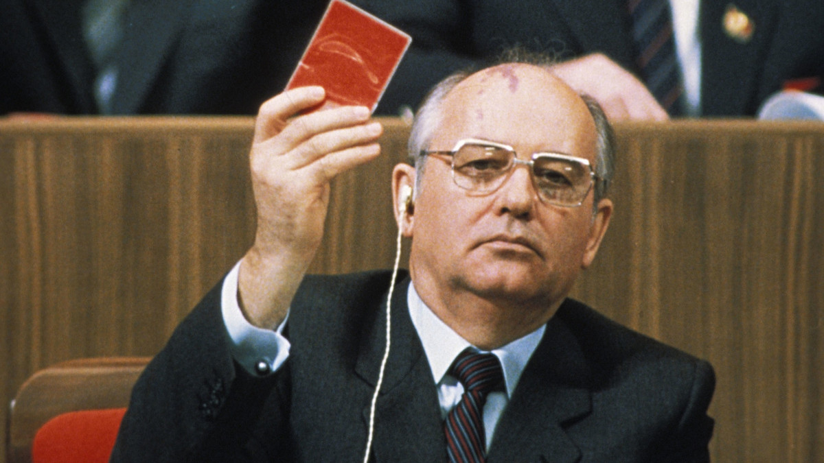 Горбачов - фото 1