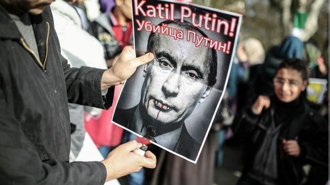 "Путін - вбивця": у Парижі відбулася акція проти дій Росії в Сирії