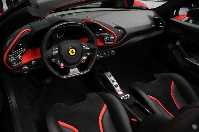 Ferrari випустила ексклюзивний суперкар - фото 127569