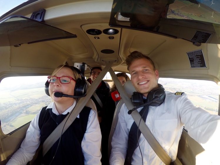 Мережу підкорили фото найсексуальнішого пілота Instagram