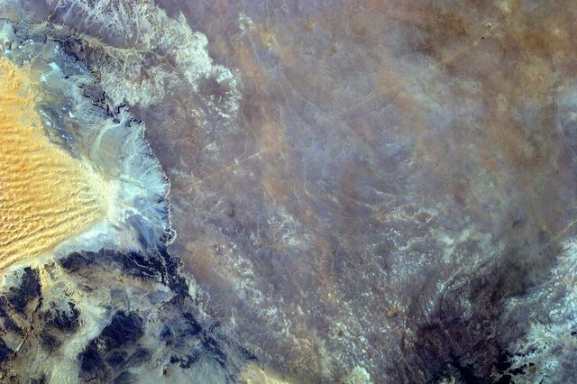 Пустелю Сахару сфотографували з борту МКС
 - фото 124900