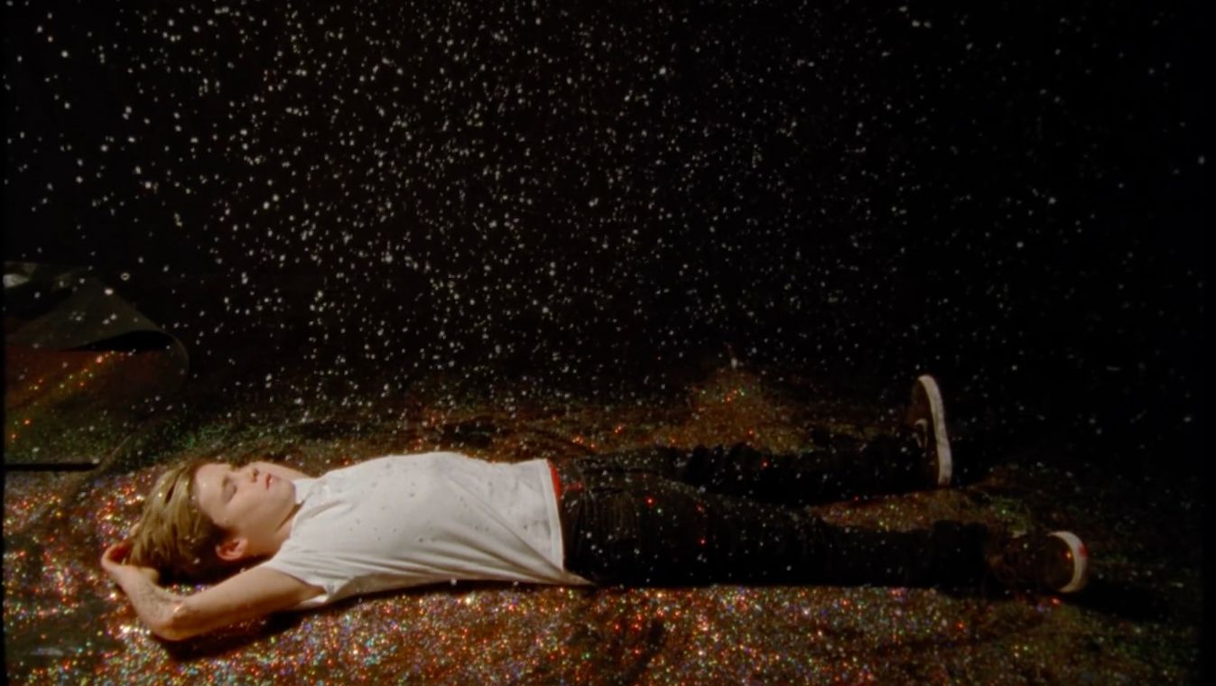 Син Девіда та Вікторії Бекхем випустив свій перший кліп