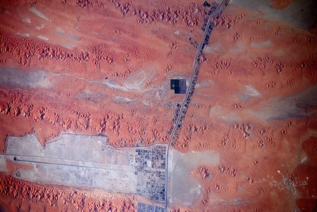 Астронавт показав найкращі фото року з космосу- фото 125262