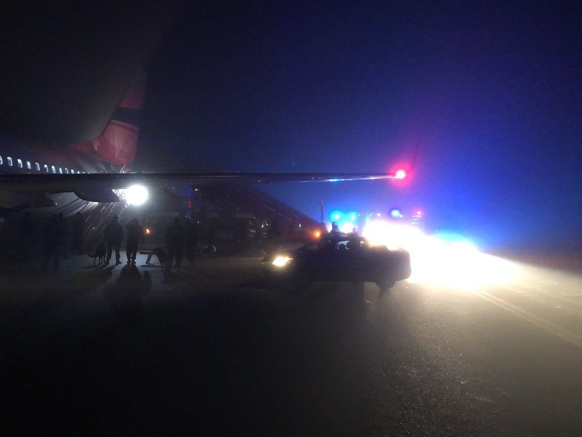 Польський літак приземлився у Празі через загрозу вибуху