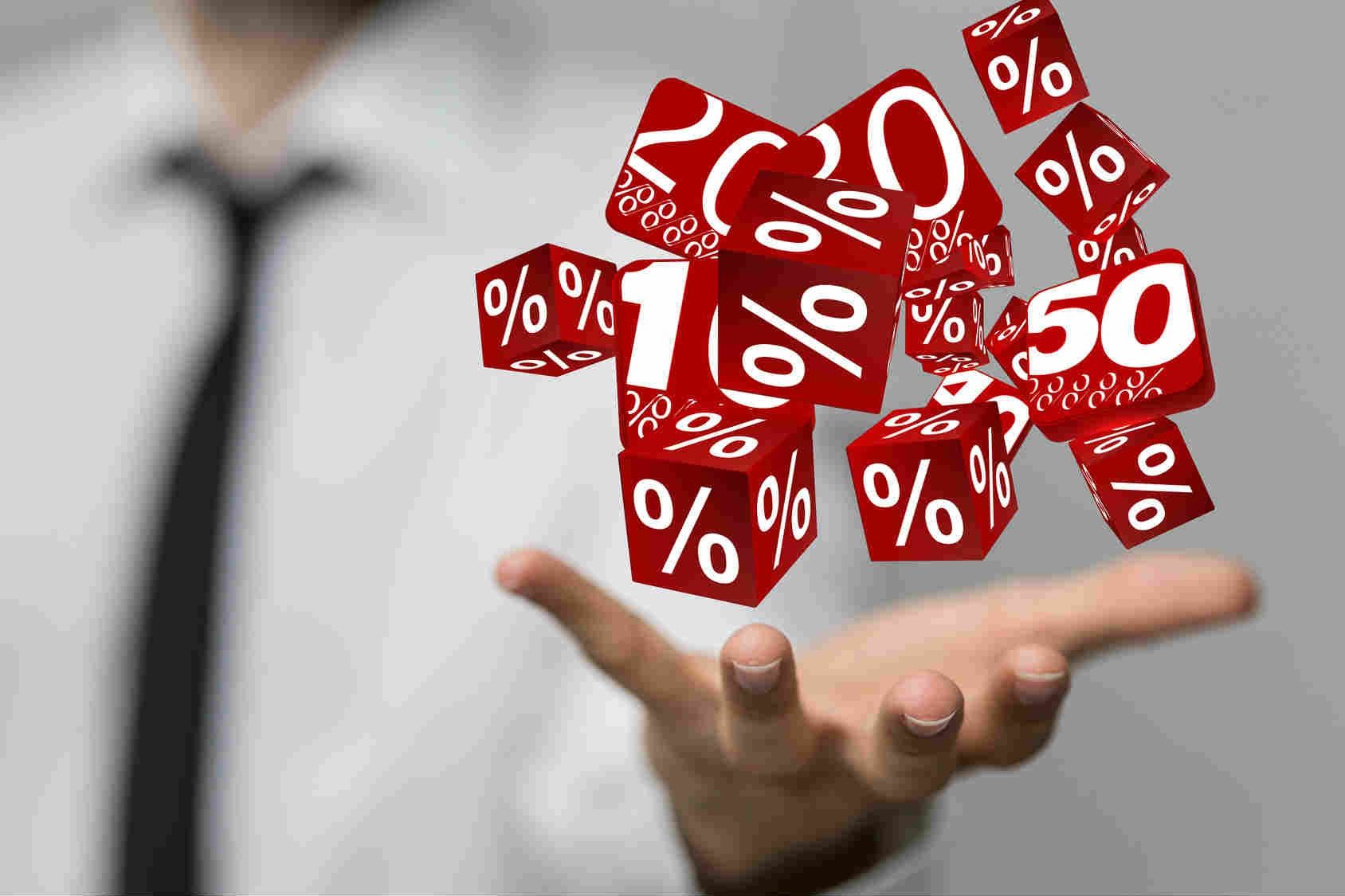 Банкам заборонили знімати щомісячні комісії з українців