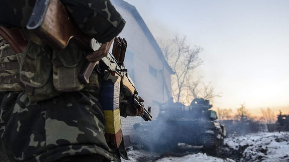 Названо моторошну цифру загиблих бійців на Донбасі за рік - фото 1