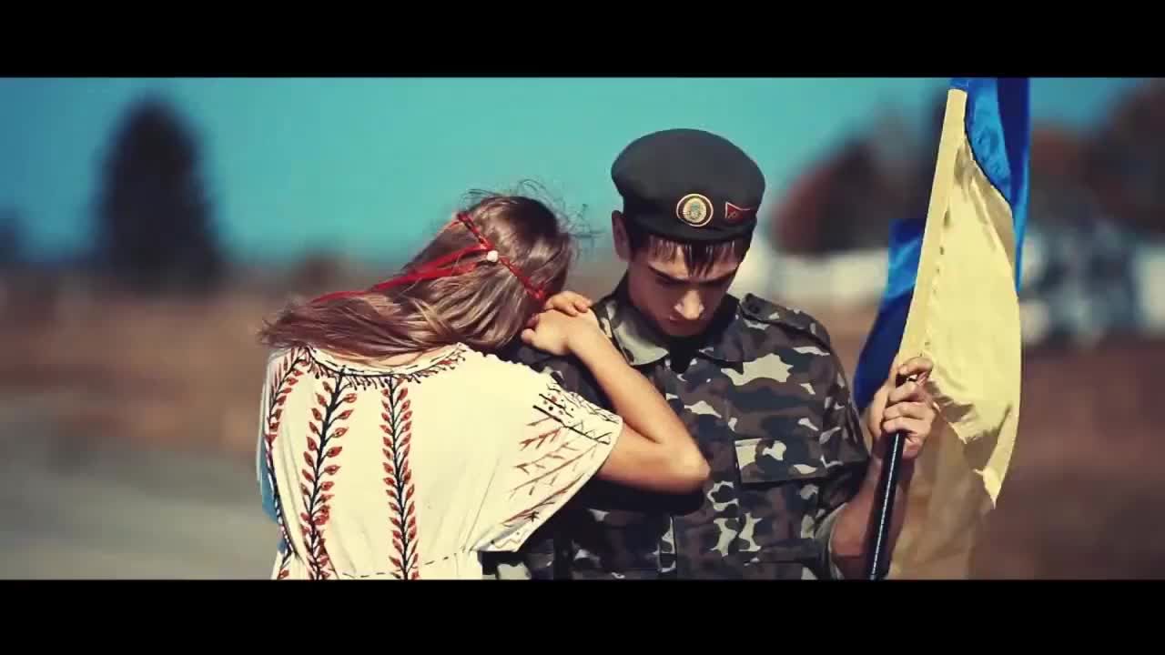 Кадр з кліпу "Повертайся живим" - фото 1