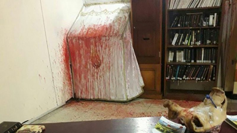 Погром у синагозі - фото 1