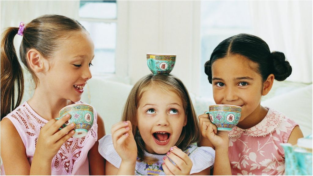 Лікарі пояснили, чому не можна пити чай після їжі