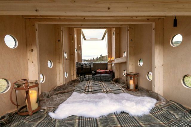 Land Rover збудував будиночок для Санта-Клауса
 - фото 125601