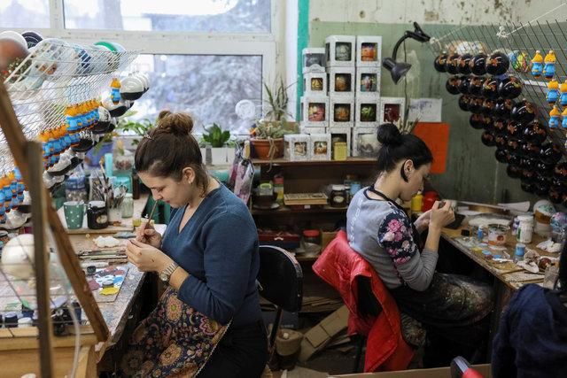 Як виготовляють українські новорічні іграшки: неймовірні фото - фото 127294