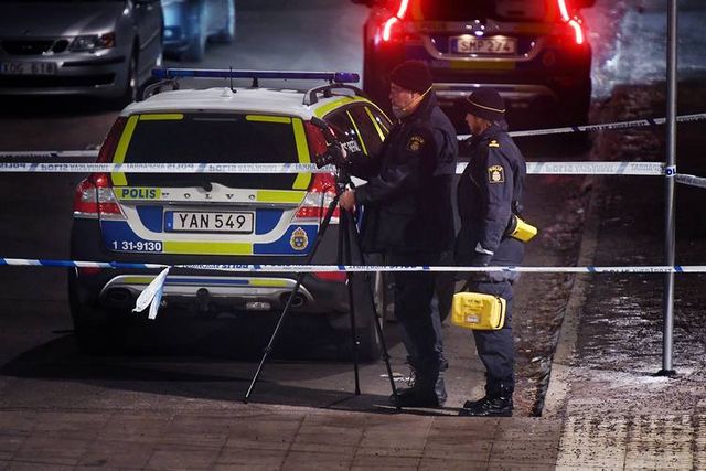 Опубліковані перші фото смертельної стрілянини в Стокгольмі - фото 123603