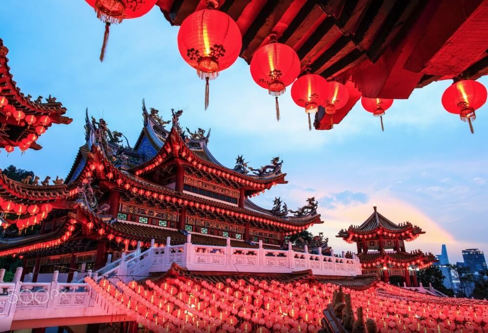 Як виглядає різдвяна казка у різних куточках світу: ефектні фото