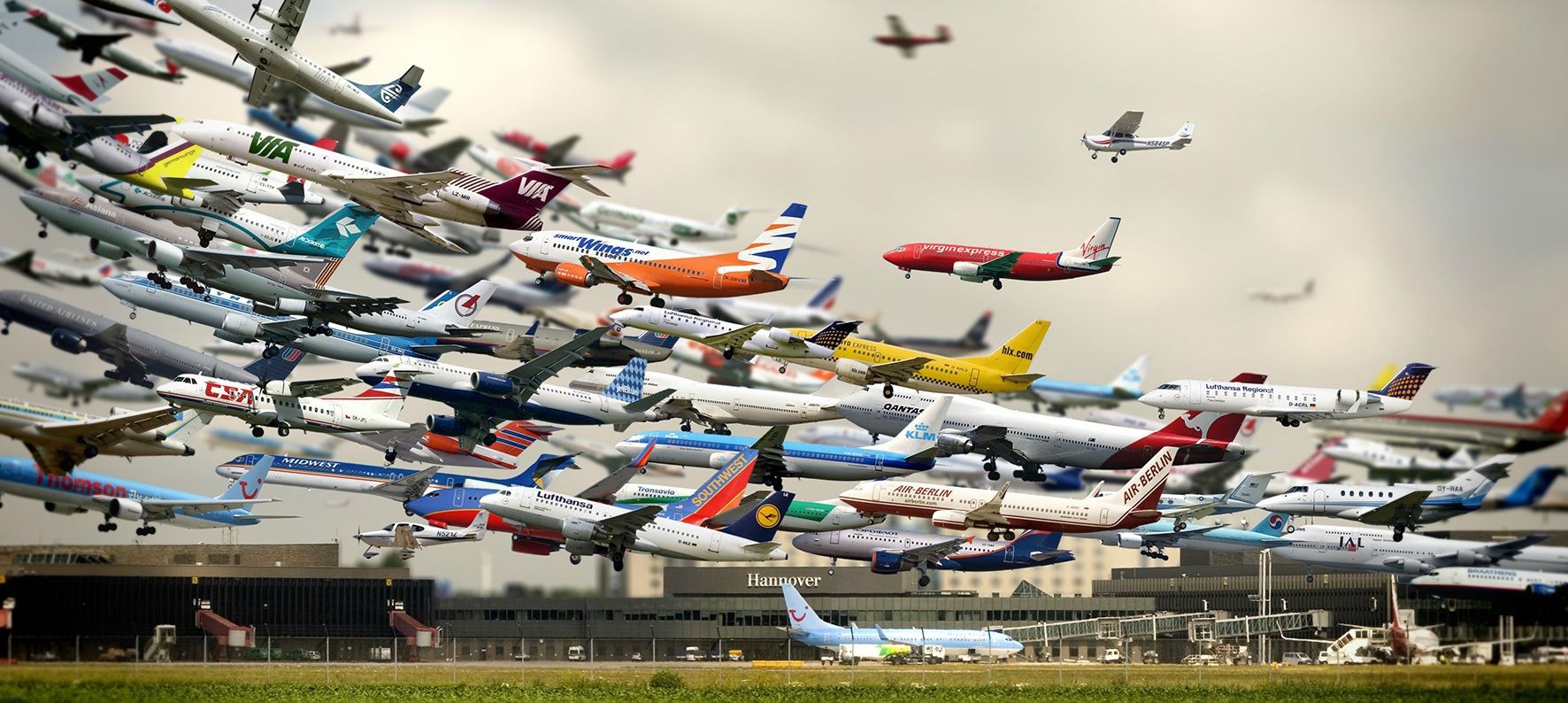 У Лондонському аеропорту літаки приземляються кожні 45 секунд: унікальне відео