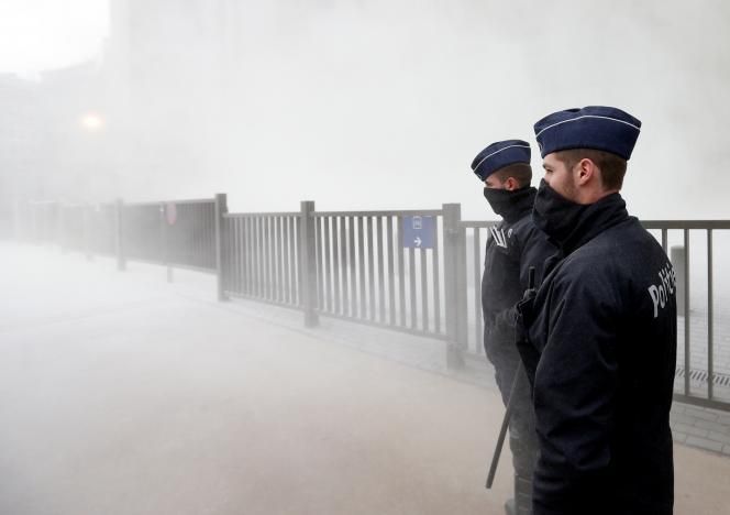 Будівлю Європарламенту у Брюсселі засипали сухим молоком