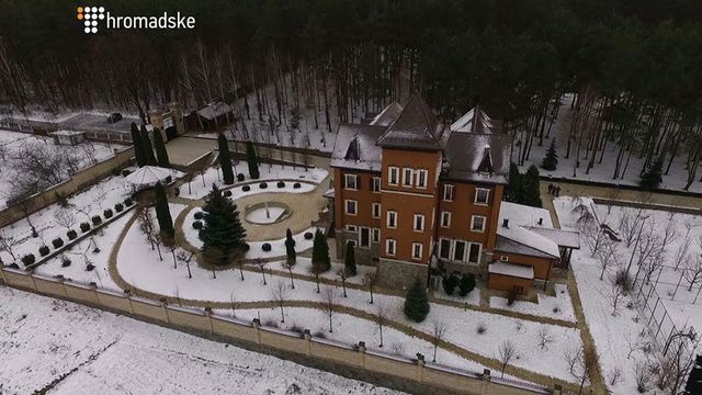 ЗМІ показали розкішний маєток Турчинових - фото 133271