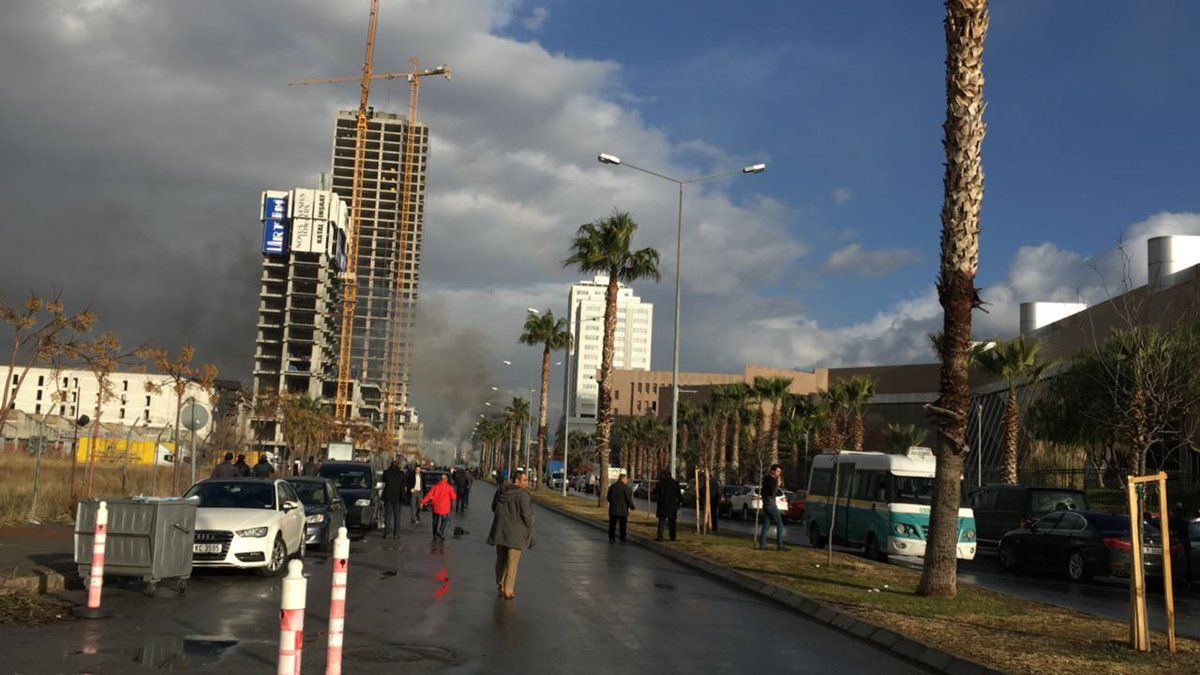 У Туреччині вибухнула замінована автівка: є постраждалі