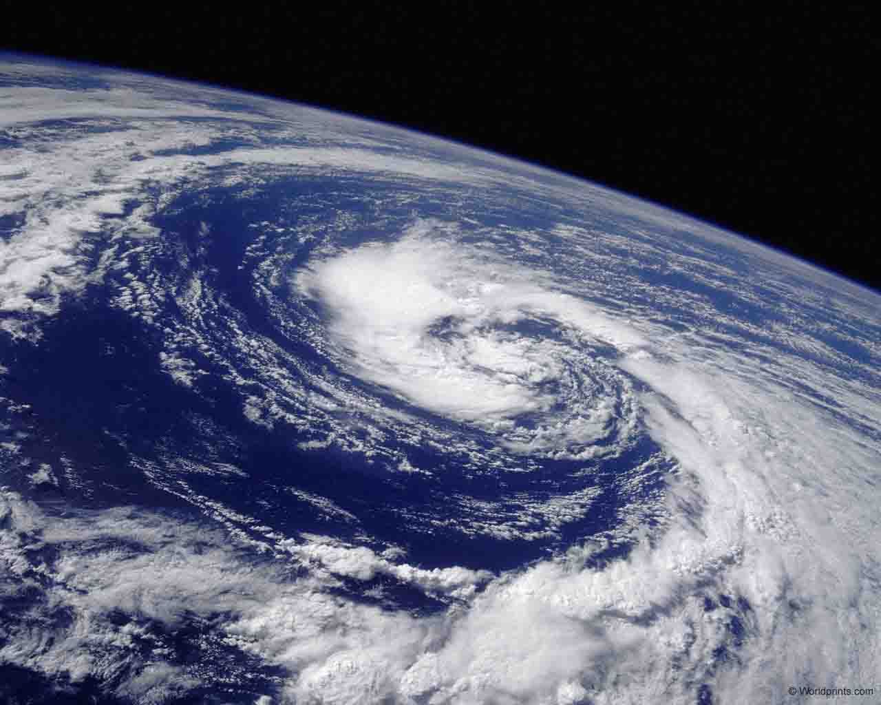 Вчені знайшли в атмосфері небезпечні сполуки